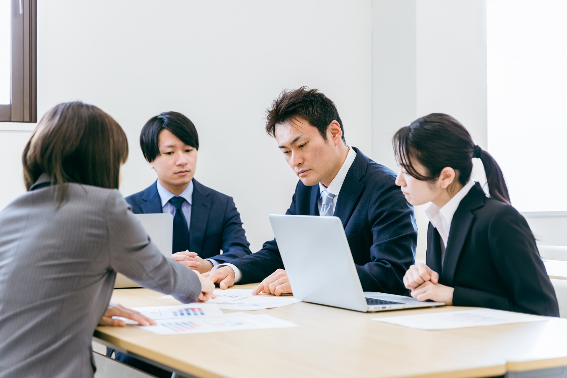 毎月訪問で数字を確認し経営支援